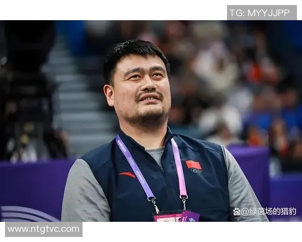 姚明赛前动员激励全队士气共同迎战挑战展现团队精神与拼搏决心 姚明赛前动员激励全队士气共同迎战挑战展现团队精神与拼搏决心